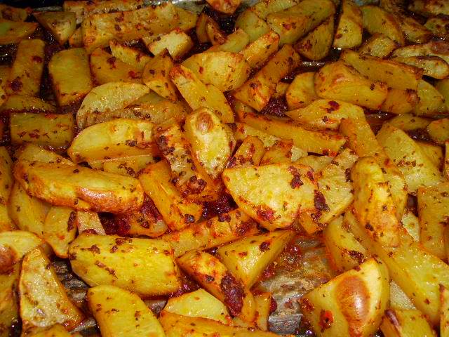 Fırında Kaşarlı Baharatlı Patates