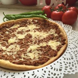 Kıymalı Pizza Tarifi
