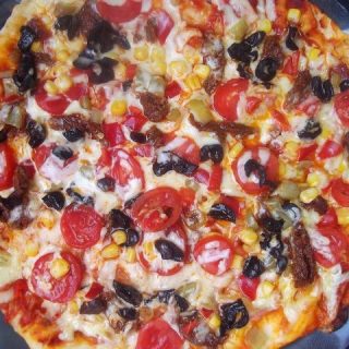 Tavada Yufkadan Pizza