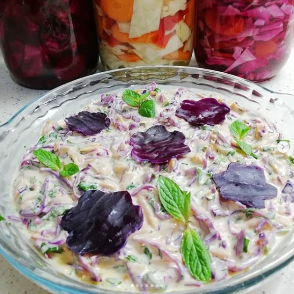 yoğurtlu lahana salatası