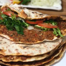 evde lahmacun tarifi