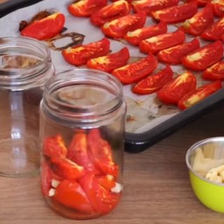 kaynatmadan kışlık domates konservesi tarifi