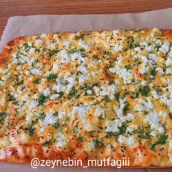 peynirli tepsi çöreği tarifi