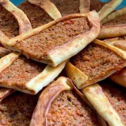 ev yapımı kıymalı pide tarifi