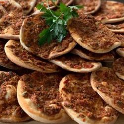 evde fındık lahmacun yapımı