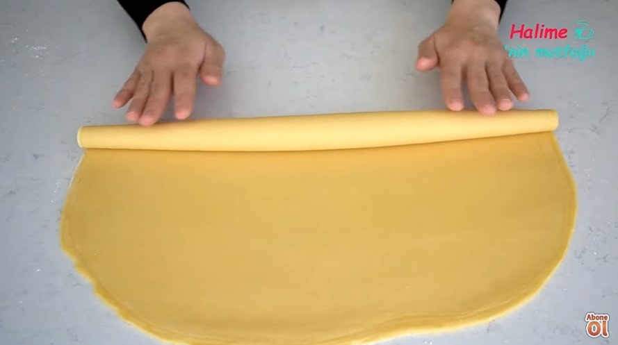 midye şeklinde peynirli börek