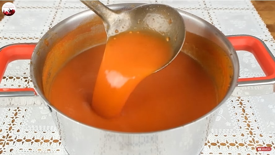 domates çorbası yapımı