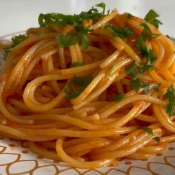 sosuyla pişen spagetti makarna tarifi