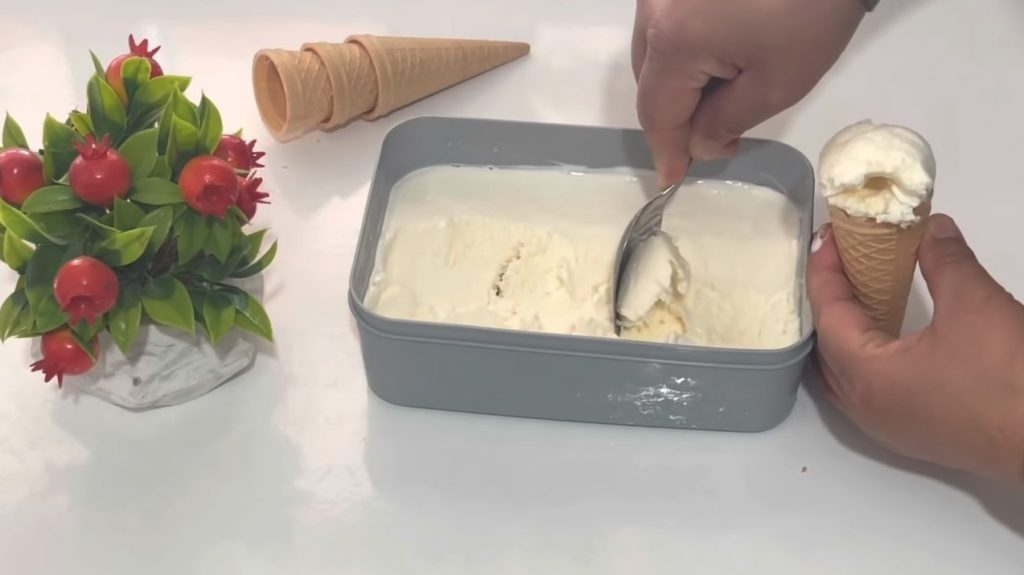 evde vanilyalı dondurma yapımı